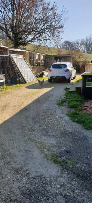 Cour avant travaux d'aménagement à Villebrumier