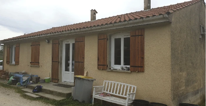 Façade de maison avant ravalement à Villebrumier dans le Tarn-et-Garonne