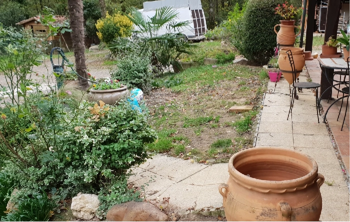Jardin avant travaux d'aménagement extérieur à Labarthe-sur-Lèze en Haute-Garonne