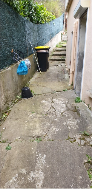 Dalle béton avant rénovation à Villemur-sur-Tarn en Haute-Garonne
